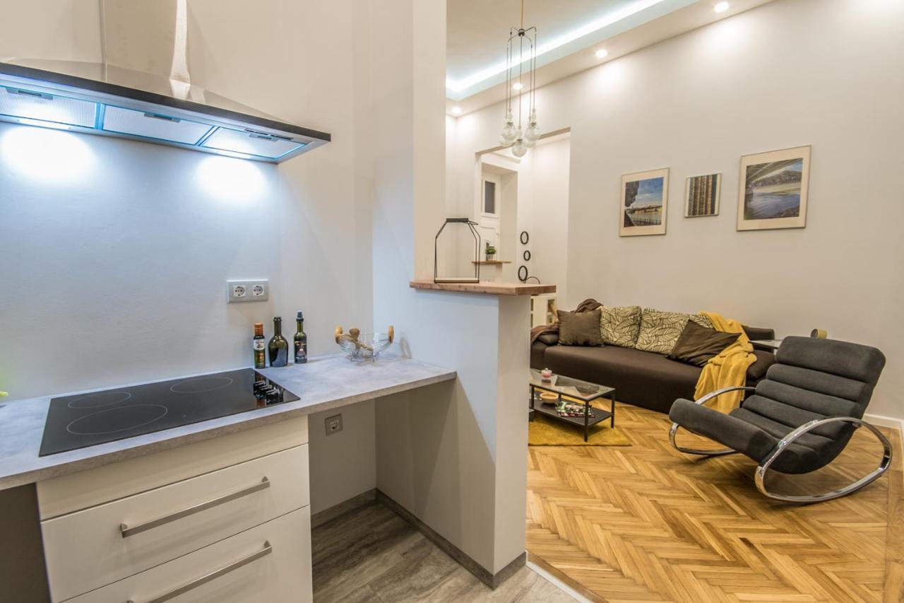 Semmihome Budapest Semmelweis Street Exteriör bild